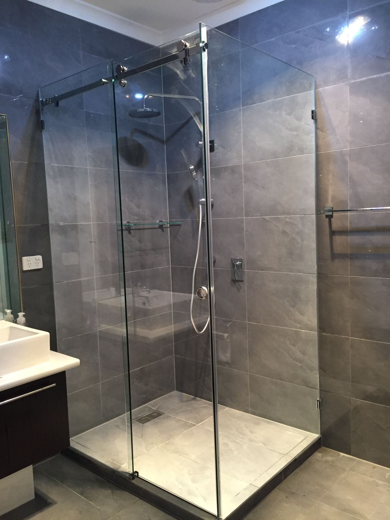 Custom shower screen